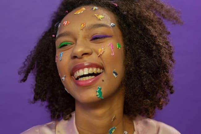 How to be That Girl: An Ultimate Guide in 2023 2 Happy Lady