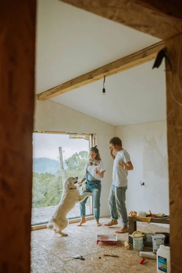 10 Romantic Things To Do For Your Lover 10 Paint the house with your lover