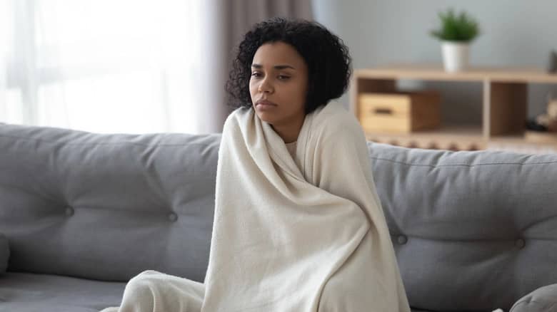4 Signs You Are Lonely In Life, Even Though You Have Friends 3 4 Signs You Are Lonely In Life, Even Though You Have Friends