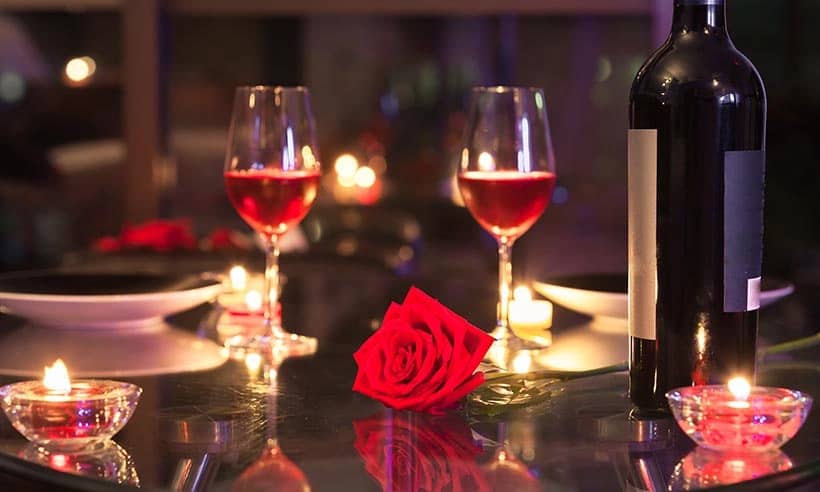 10 Romantic Things To Do For Your Lover 11 10 Romantic Activities You Can Do For Your Girlfriend