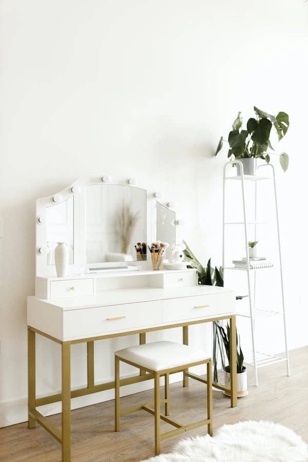 What Does It Mean To Be A Minimalist? 11 What Does It Mean To Be A Minimalist?